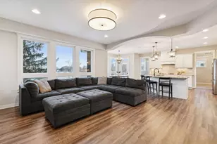 19951 Hiawatha Ct, Lakeville, MN 55044 - Photo 14