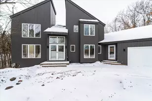 22620 Forest Ridge Dr, Lakeville, MN 55044 - Photo 2