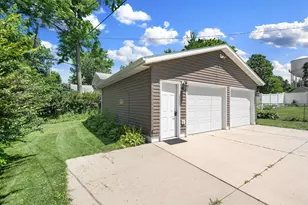 248 E School St, Owatonna, MN 55060 - Photo 12