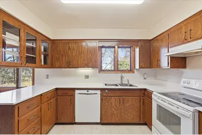 1823 Gramsie Road, Arden Hills, MN 55112 - Photo 12