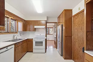 1823 Gramsie Rd, Arden Hills, MN 55112 - Photo 14