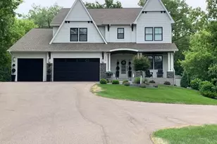 5213 Woodhill Rd, Minnetonka, MN 55345 - Photo 80