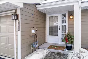 5228 Silver Maple Cir, Hopkins, MN 55343 - Photo 4