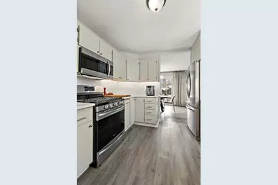 5228 Silver Maple Circle, Hopkins, MN 55343 - Photo 10