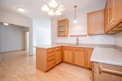 1941 Ford Parkway #107, Saint Paul, MN 55116 - Photo 8