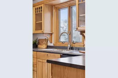 1913 Morgan Avenue, Saint Paul, MN 55116 - Photo 8