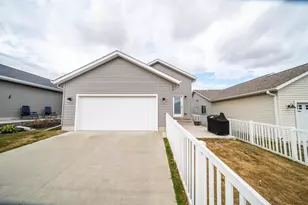 6076 Sandstone St NW, Rochester, MN 55901 - Photo 32