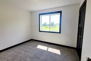 705 Council Ct, Ellendale, MN 56026 - Photo 14