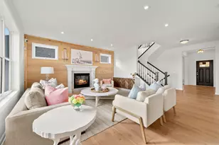 3850 Thrush St, Shakopee, MN 55379 - Photo 12