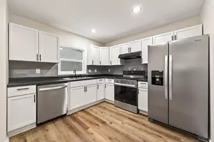 1216 County Rd C E, Maplewood, MN 55109 - Photo 2