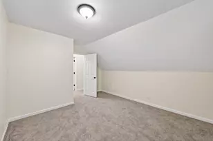 1216 County Rd C E, Maplewood, MN 55109 - Photo 16