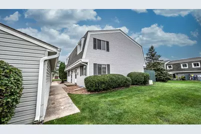 2321 Pond Avenue E, Maplewood, MN 55119 - Photo 1