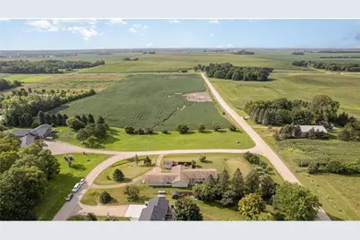 38630 Woodview Lane, Le Center, MN 56057 - Photo 42