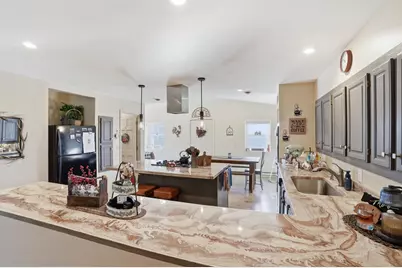 38630 Woodview Lane, Le Center, MN 56057 - Photo 4