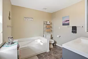 38630 Woodview Ln, Le Center, MN 56057 - Photo 18