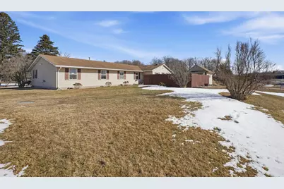 38630 Woodview Lane, Le Center, MN 56057 - Photo 34