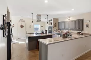 38630 Woodview Ln, Le Center, MN 56057 - Photo 6