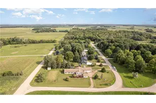 38630 Woodview Ln, Le Center, MN 56057 - Photo 36