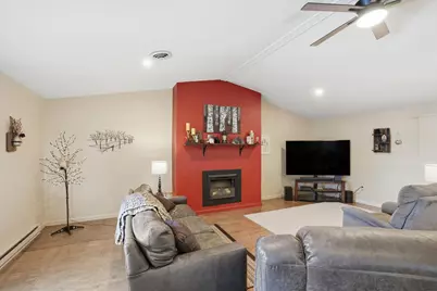 38630 Woodview Lane, Le Center, MN 56057 - Photo 14