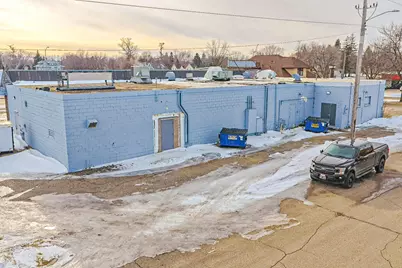 916 Litchfield Avenue SW, Willmar, MN 56201 - Photo 12