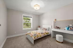 12601 Ridgemount Ave W, Hopkins, MN 55305 - Photo 18