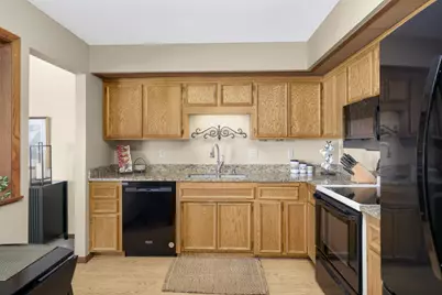 5339 Hyland Place, Bloomington, MN 55437 - Photo 10