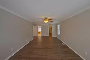 15012 Viewcrest Ln, Burnsville, MN 55306 - Photo 12