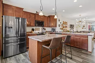 11875 Emery Village Dr N, Champlin, MN 55316 - Photo 10