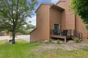 1603 Raindrop Dr, Eagan, MN 55121 - Photo 30