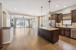 25 Riley Ridge, Chanhassen, MN 55317 - Photo 2