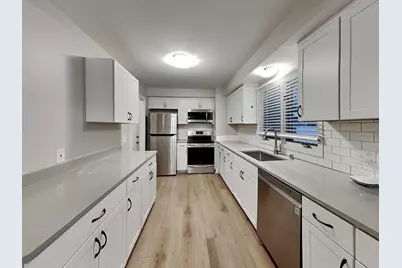 8140 49th Avenue N, New Hope, MN 55428 - Photo 6