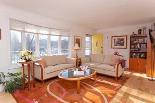 1020 Hawthorn St, Red Wing, MN 55066 - Photo 2