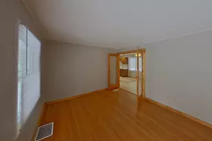 2605 Eastman Dr, New Brighton, MN 55112 - Photo 2