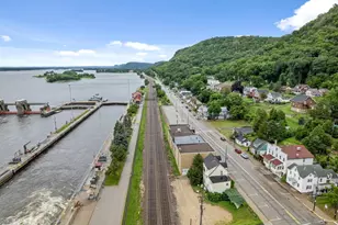 305 N Main St, Alma, WI 54610 - Photo 4