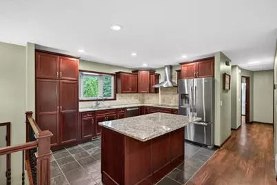 1340 Balsam Street E, Eagan, MN 55123 - Photo 10