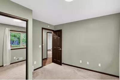 1340 Balsam Street E, Eagan, MN 55123 - Photo 22