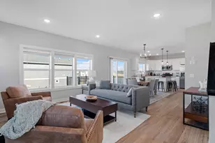 20441 Keystone Ave, Lakeville, MN 55044 - Photo 2