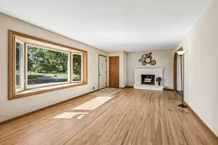 91 65 1/2 Way NE, Fridley, MN 55432 - Photo 4