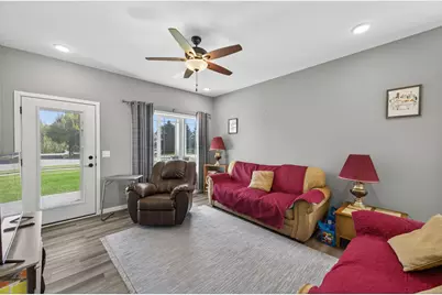 825 Golden Way NW, Isanti, MN 55040 - Photo 4