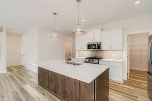 5054 Dale Ridge Rd, Woodbury, MN 55129 - Photo 10