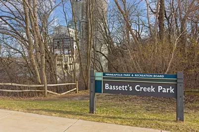 15 Upton Avenue S, Minneapolis, MN 55405 - Photo 58