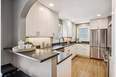 15 Upton Avenue S, Minneapolis, MN 55405 - Photo 14