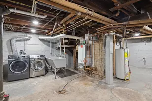 613 W 38th St, Minneapolis, MN 55409 - Photo 20