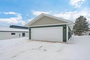 724 NW 8th Ave, Grand Rapids, MN 55744 - Photo 22