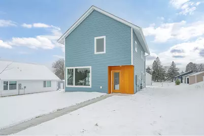 711 NW 7th Avenue, Grand Rapids, MN 55744 - Photo 1