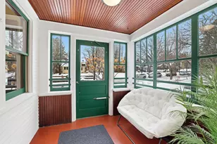 1464 Chelmsford St, Saint Paul, MN 55108 - Photo 2