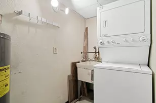 2670 Oxford St N, Roseville, MN 55113 - Photo 12