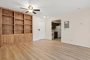 2670 Oxford St N, Roseville, MN 55113 - Photo 8