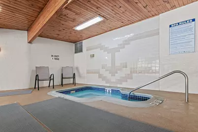 2670 Oxford Street N #230, Roseville, MN 55113 - Photo 14