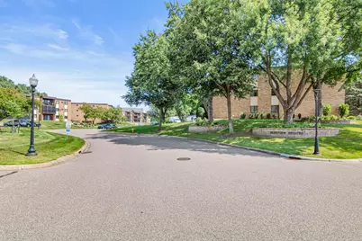 2670 Oxford Street N #230, Roseville, MN 55113 - Photo 24